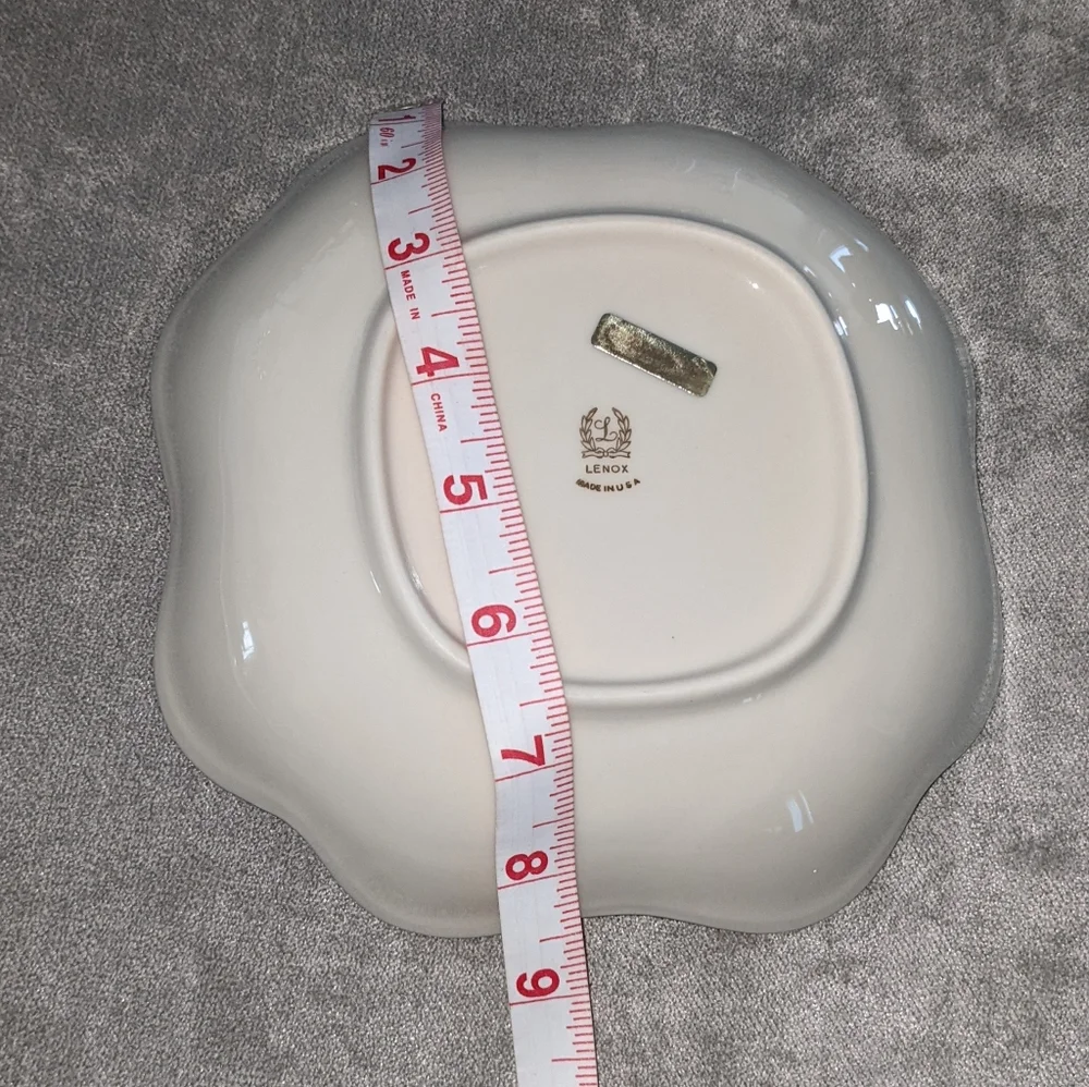 Made In USA Lenox Round Bowl Scalloped & Gold Edge Off White Candy Dish Unused